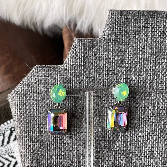 J. CREW | Iridescent Emerald Cut Crystal Brulee Oval Chrysolite Opal Crystal - Picture 15 of 15